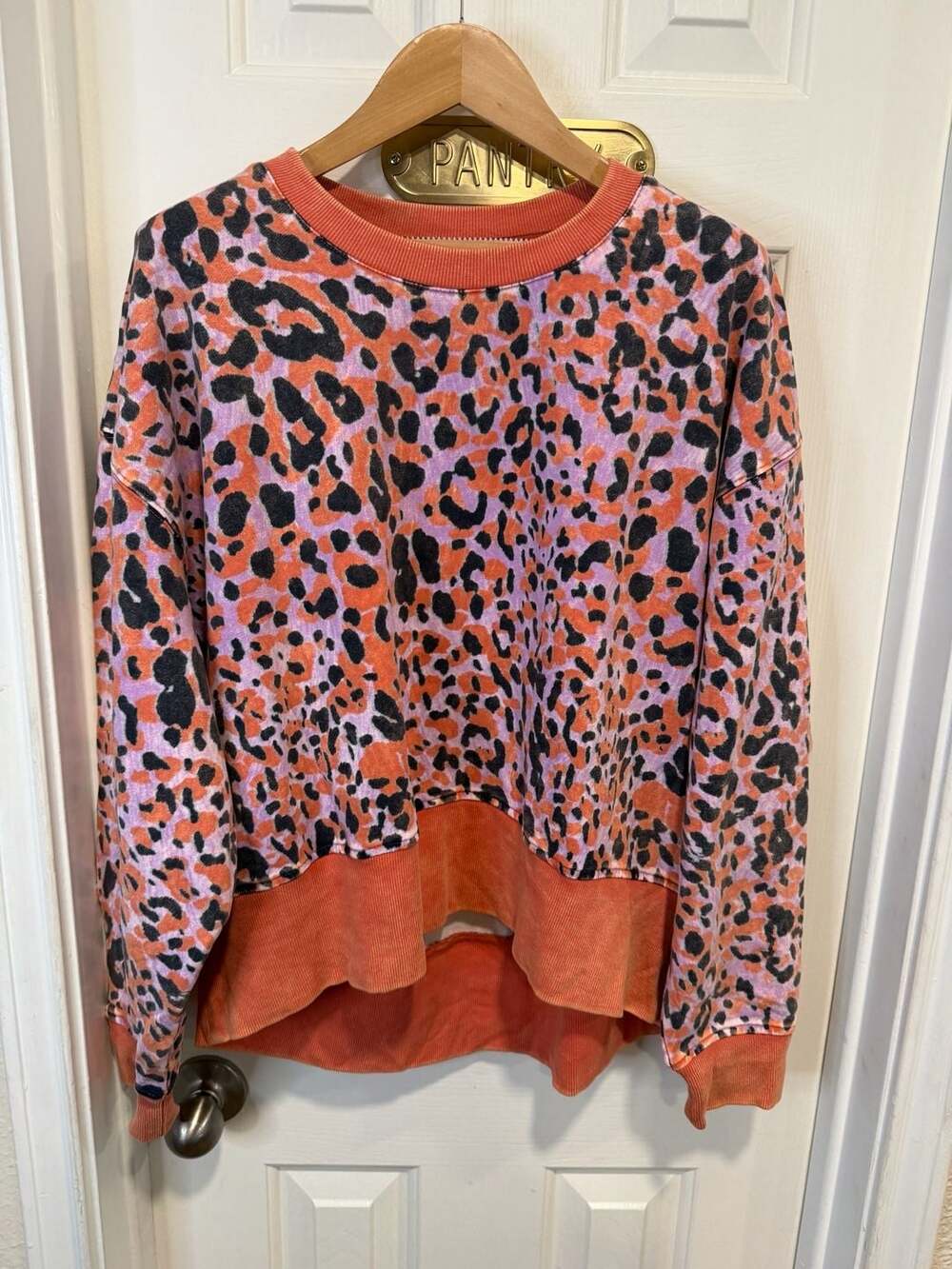 JoyLab Women’s XL Leopard Print Sweatshirt Orange Purple Black High Low Hem